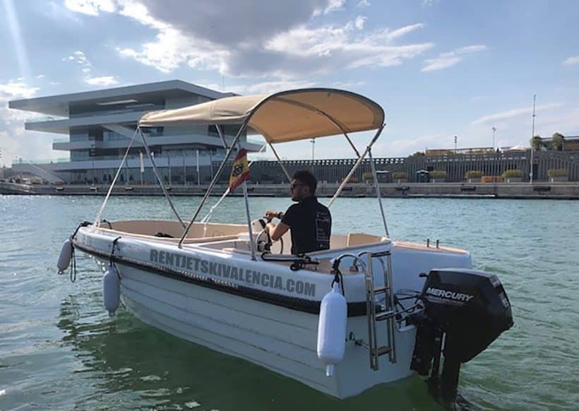 Barcos sin licencia valencia